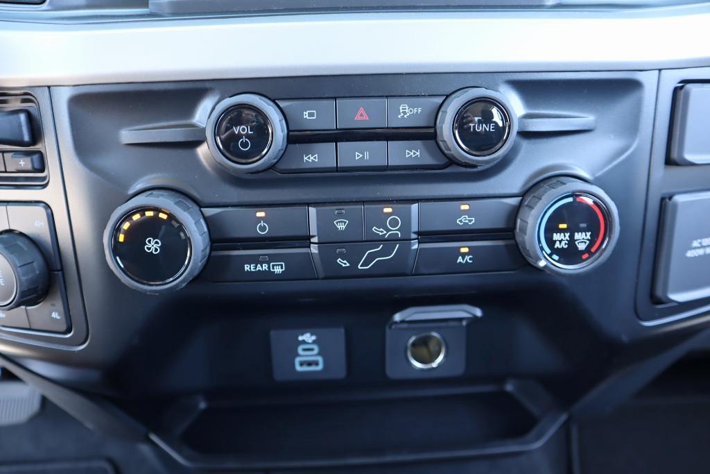 new 2025 Ford F-250 car, priced at $65,305