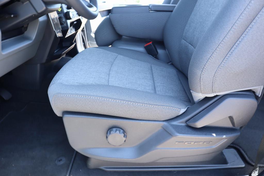 new 2025 Ford F-250 car, priced at $65,305