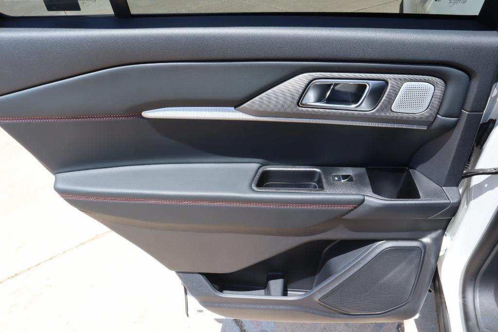 new 2025 Ford Explorer car, priced at $61,300