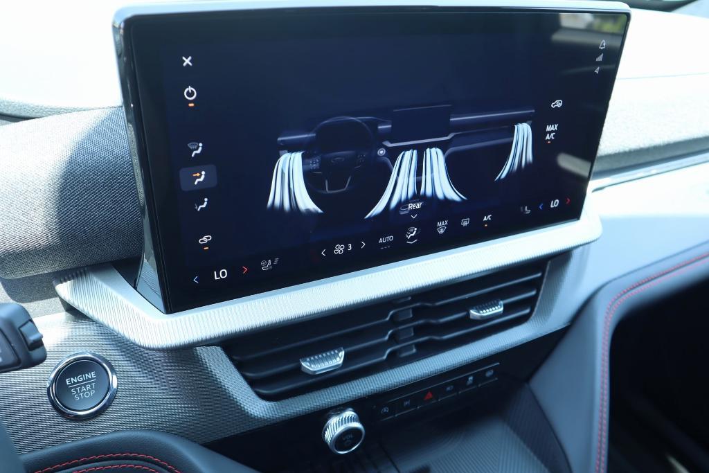 new 2025 Ford Explorer car, priced at $61,300