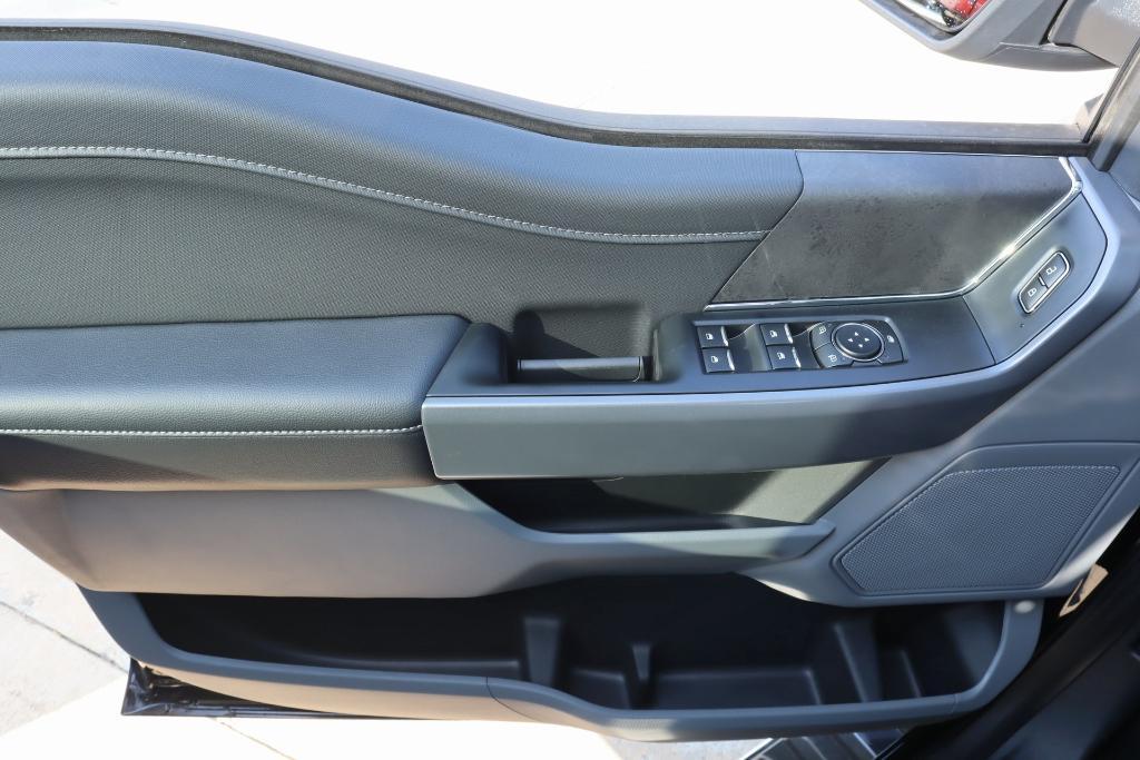 new 2025 Ford F-150 car, priced at $53,912