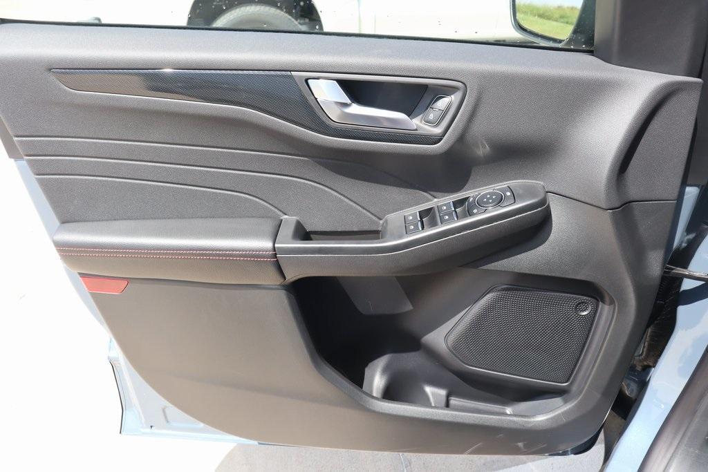 new 2025 Ford Escape car, priced at $27,523