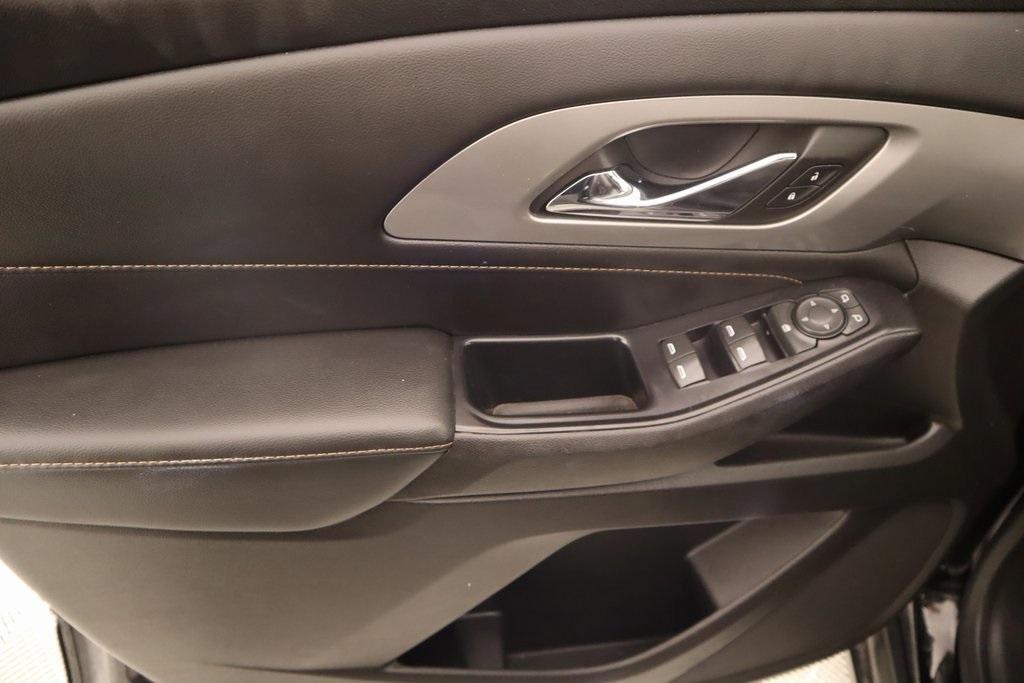 used 2021 Chevrolet Traverse car, priced at $21,867