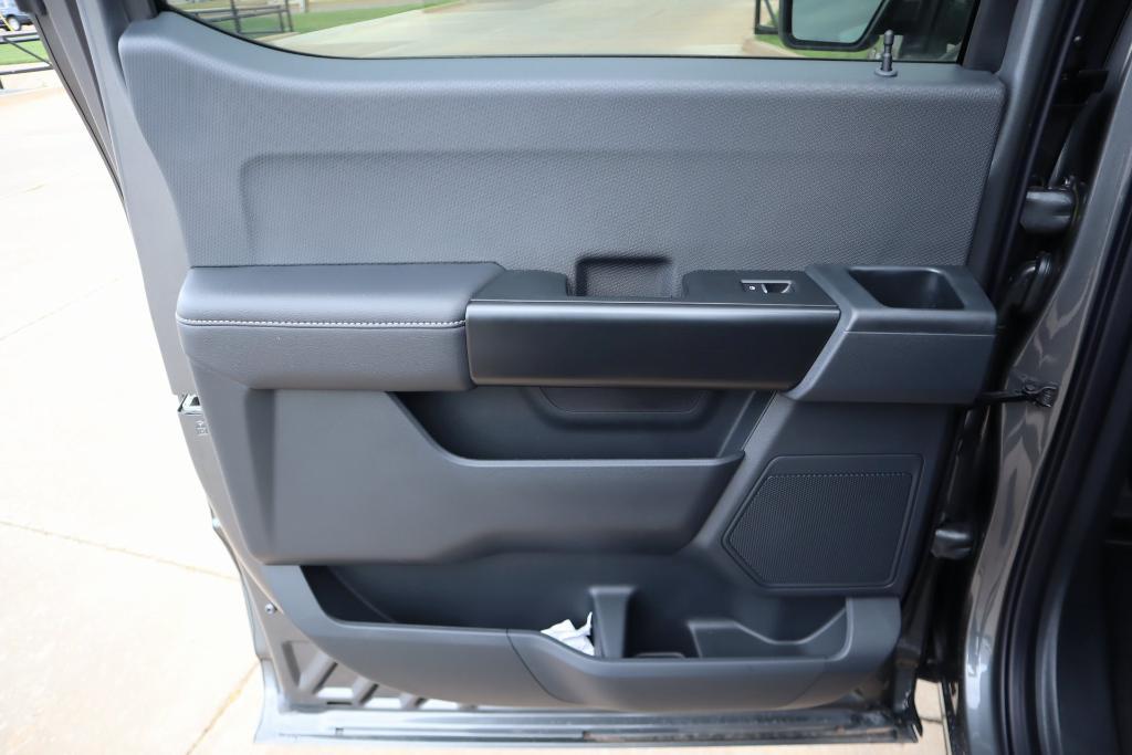 new 2025 Ford F-150 car, priced at $42,029