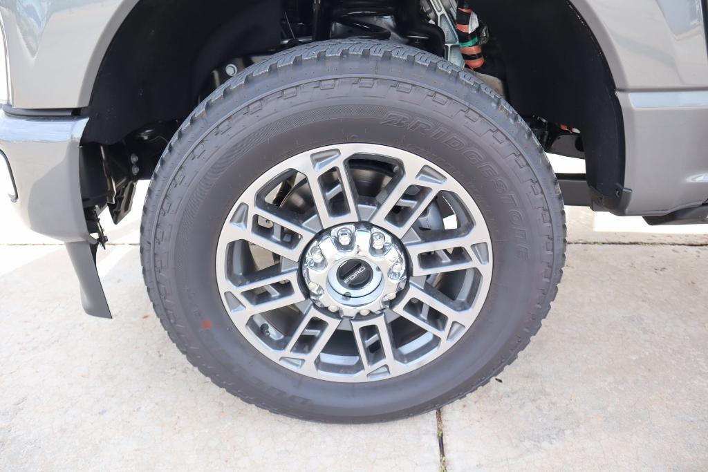 new 2025 Ford F-250 car, priced at $95,334