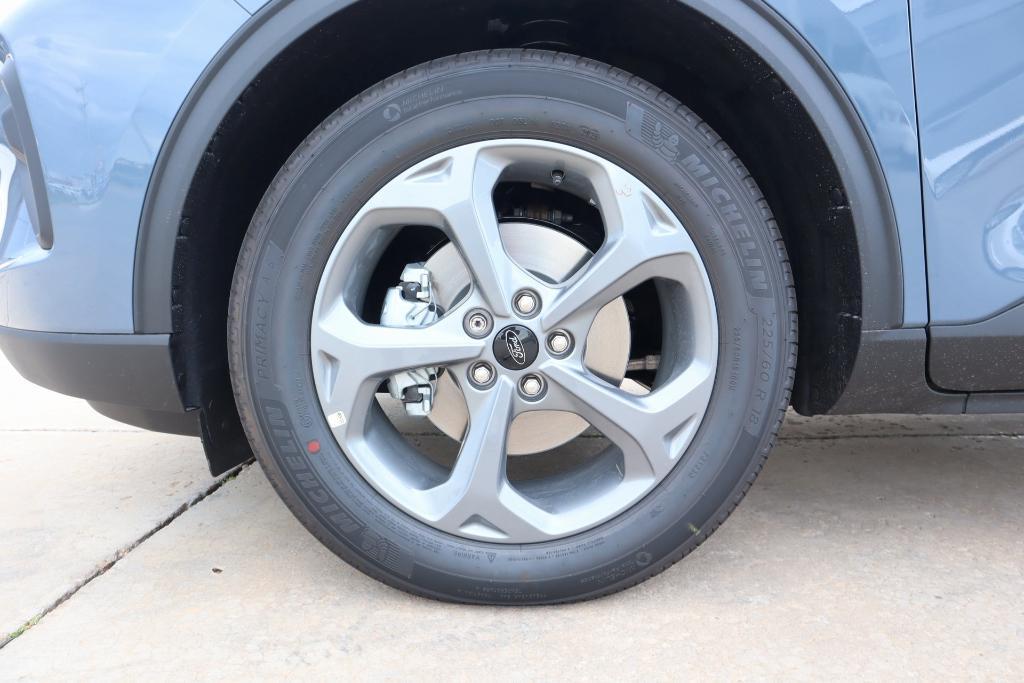 new 2025 Ford Escape car, priced at $27,417