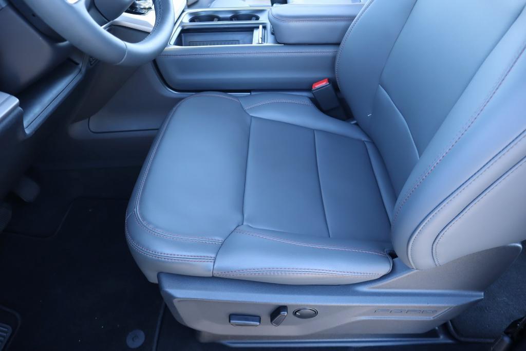 new 2025 Ford Expedition car, priced at $68,246