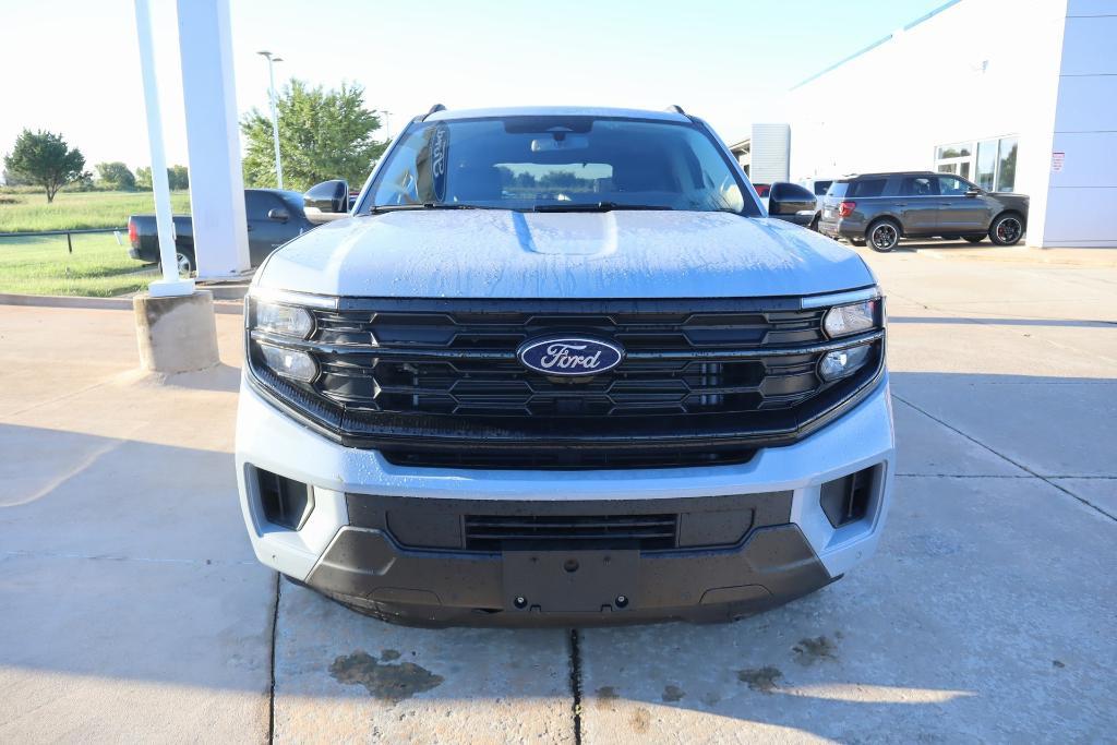 new 2025 Ford Expedition car, priced at $68,246