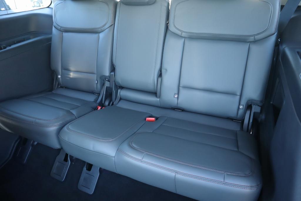 new 2025 Ford Expedition car, priced at $68,246