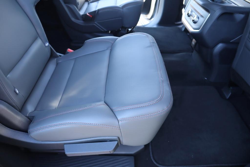 new 2025 Ford Expedition car, priced at $68,246