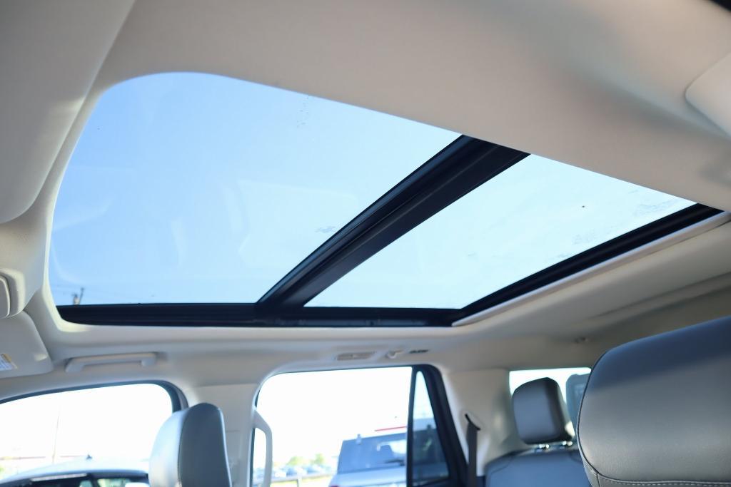 new 2025 Ford Expedition car, priced at $68,246
