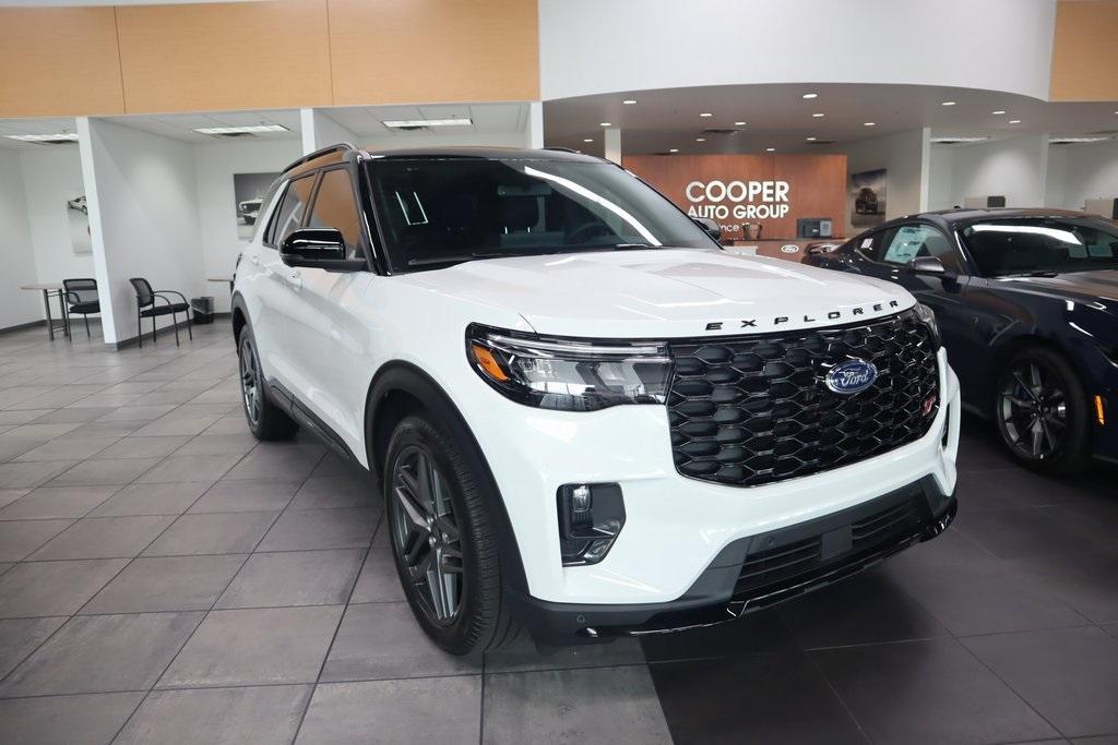 new 2025 Ford Explorer car, priced at $66,930