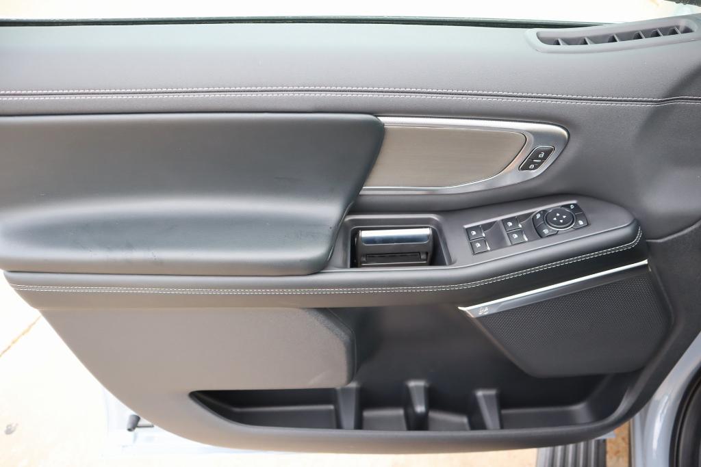 new 2025 Ford Expedition car, priced at $74,237