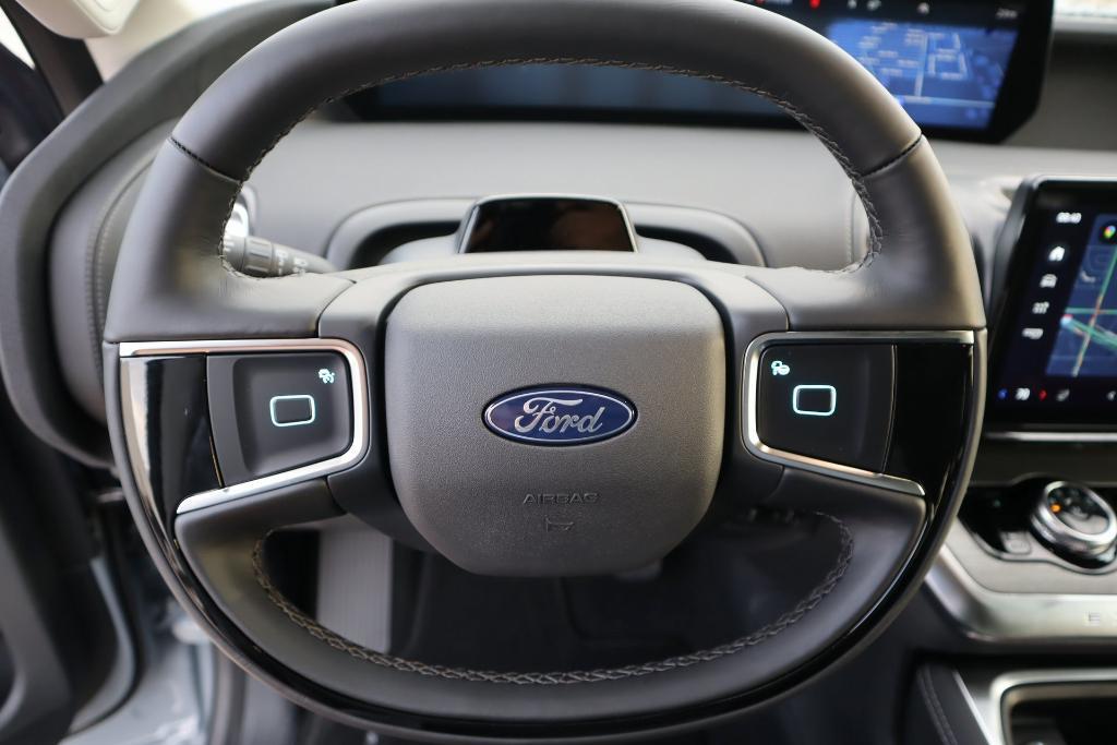 new 2025 Ford Expedition car, priced at $74,237