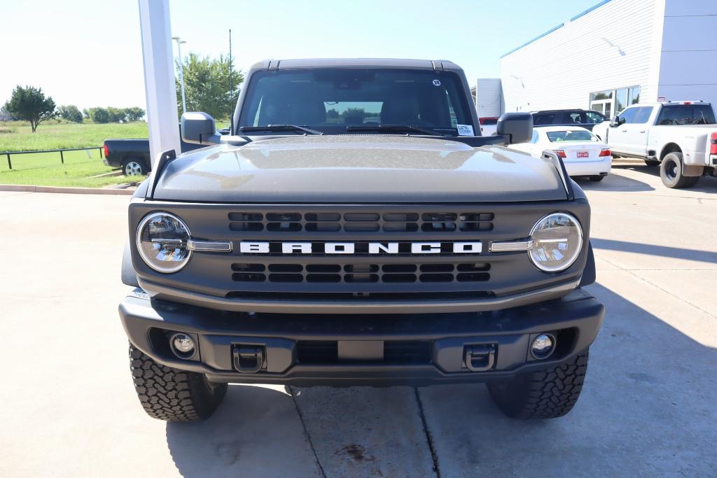 new 2025 Ford Bronco car, priced at $50,432