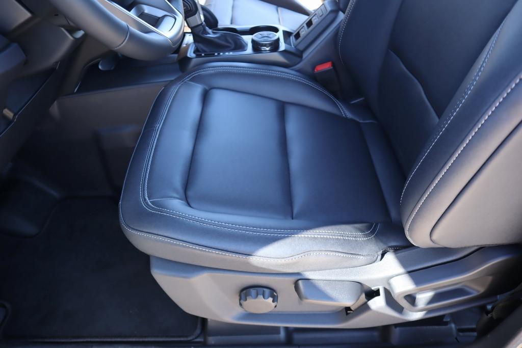new 2025 Ford Bronco car, priced at $50,432