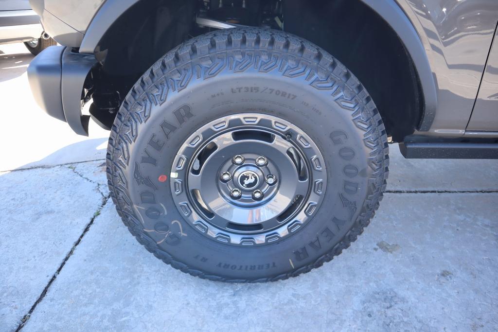 new 2025 Ford Bronco car, priced at $50,432