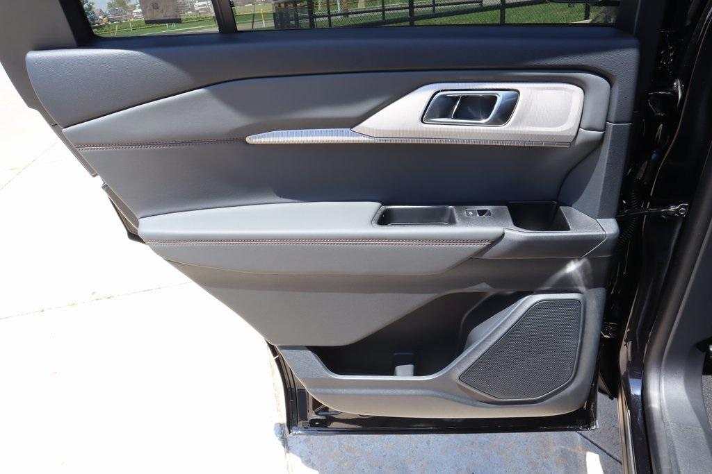 new 2025 Ford Explorer car, priced at $39,887