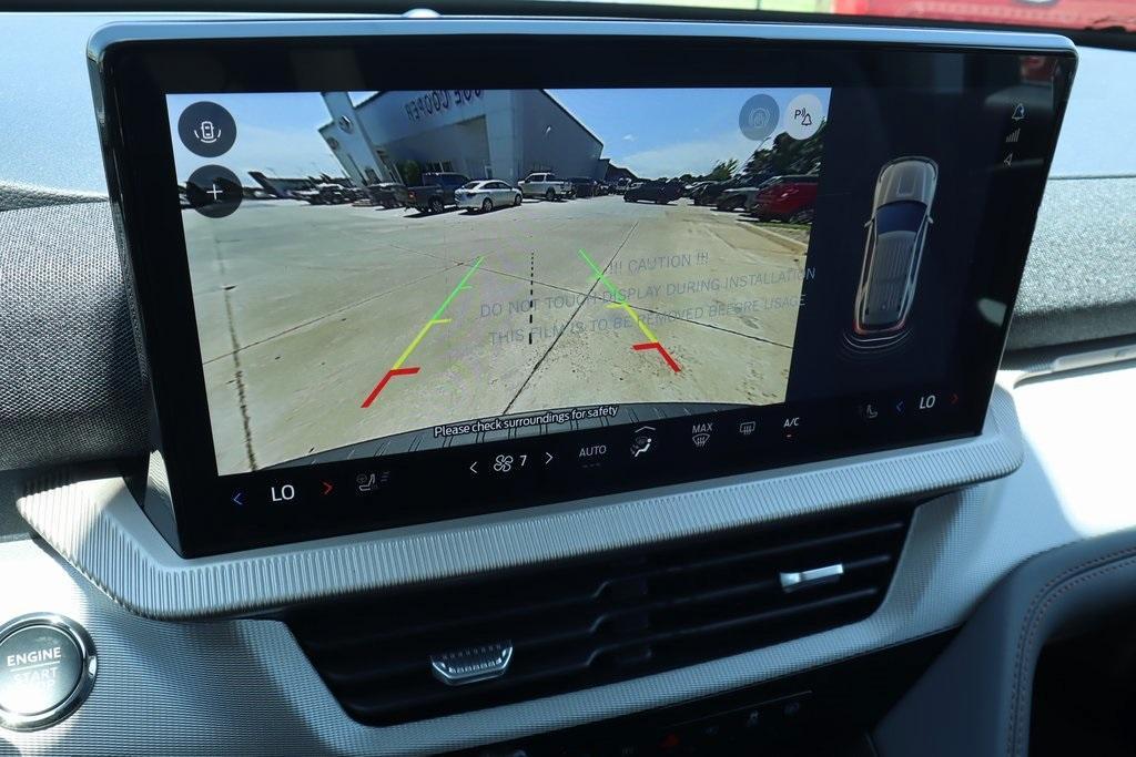 new 2025 Ford Explorer car, priced at $39,887