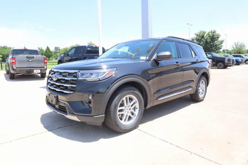 new 2025 Ford Explorer car, priced at $39,887