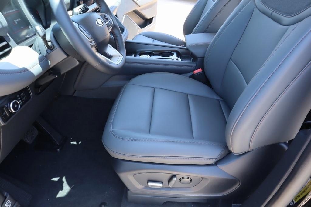 new 2025 Ford Explorer car, priced at $39,887