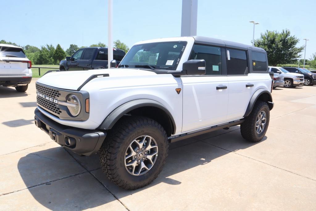 new 2025 Ford Bronco car, priced at $61,177