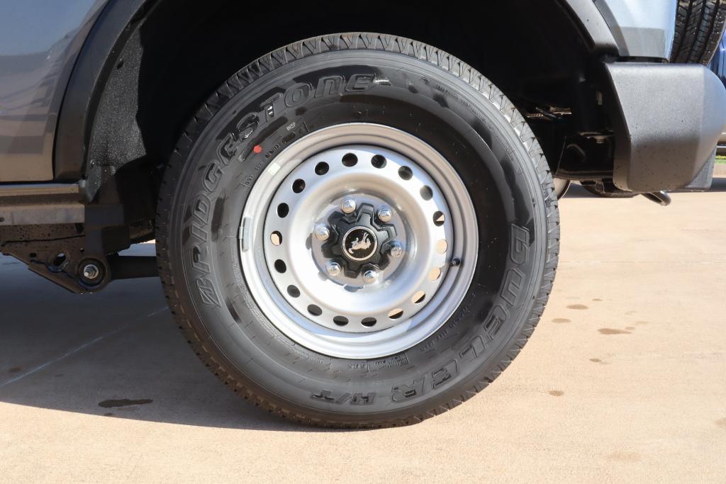 new 2025 Ford Bronco car, priced at $40,354