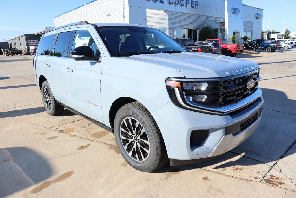 new 2025 Ford Expedition car, priced at $77,535