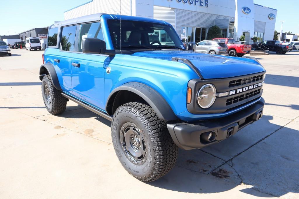 new 2025 Ford Bronco car, priced at $51,432