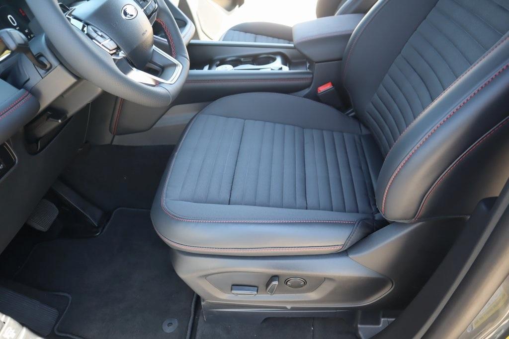 new 2025 Ford Explorer car, priced at $45,376