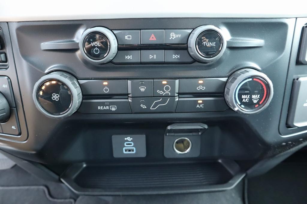 new 2025 Ford F-250 car, priced at $64,305