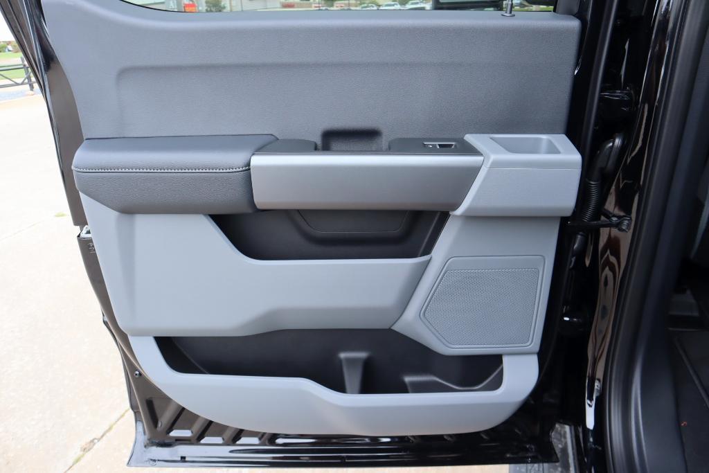 new 2025 Ford F-250 car, priced at $64,305