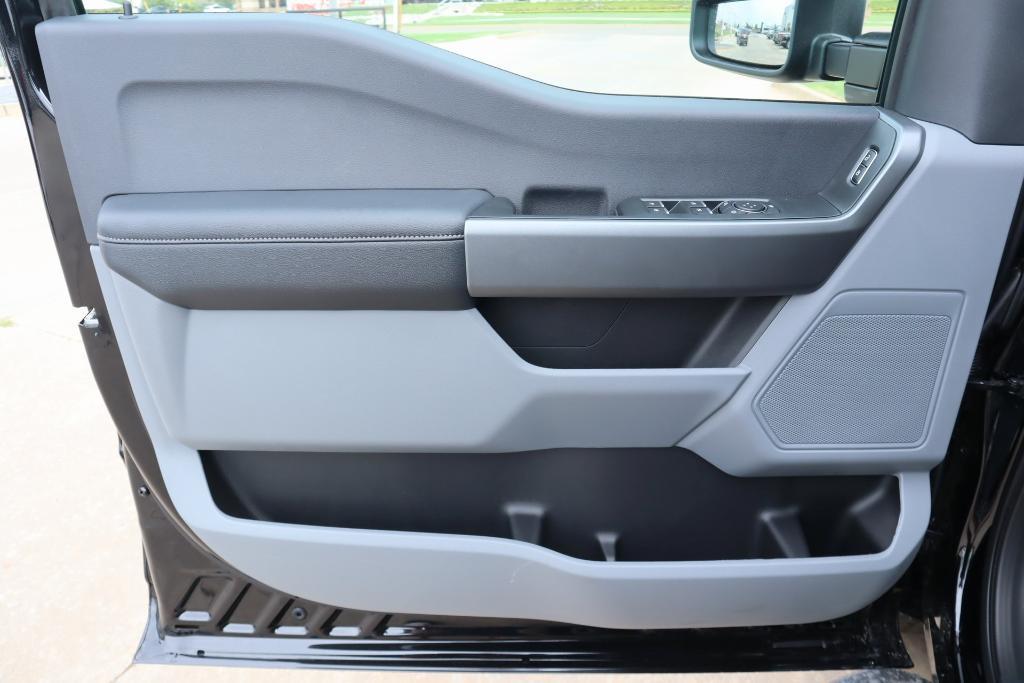 new 2025 Ford F-250 car, priced at $64,305