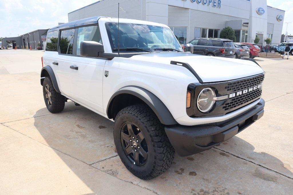 new 2025 Ford Bronco car, priced at $44,648