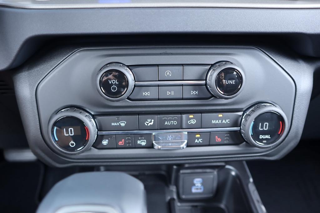 new 2025 Ford Bronco car, priced at $52,890
