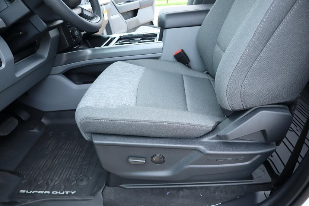 new 2025 Ford F-250 car, priced at $65,010