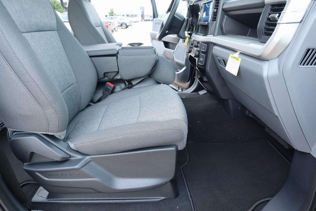 new 2025 Ford F-250 car, priced at $64,305