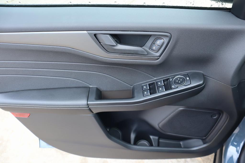 new 2025 Ford Escape car, priced at $24,444