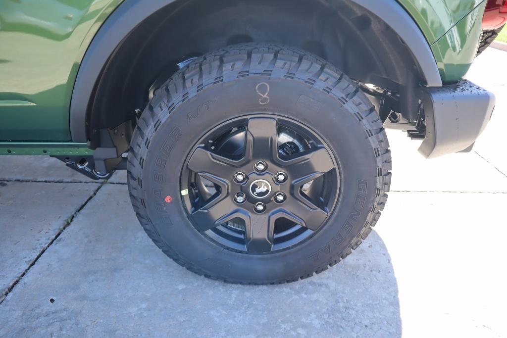 new 2025 Ford Bronco car, priced at $45,010