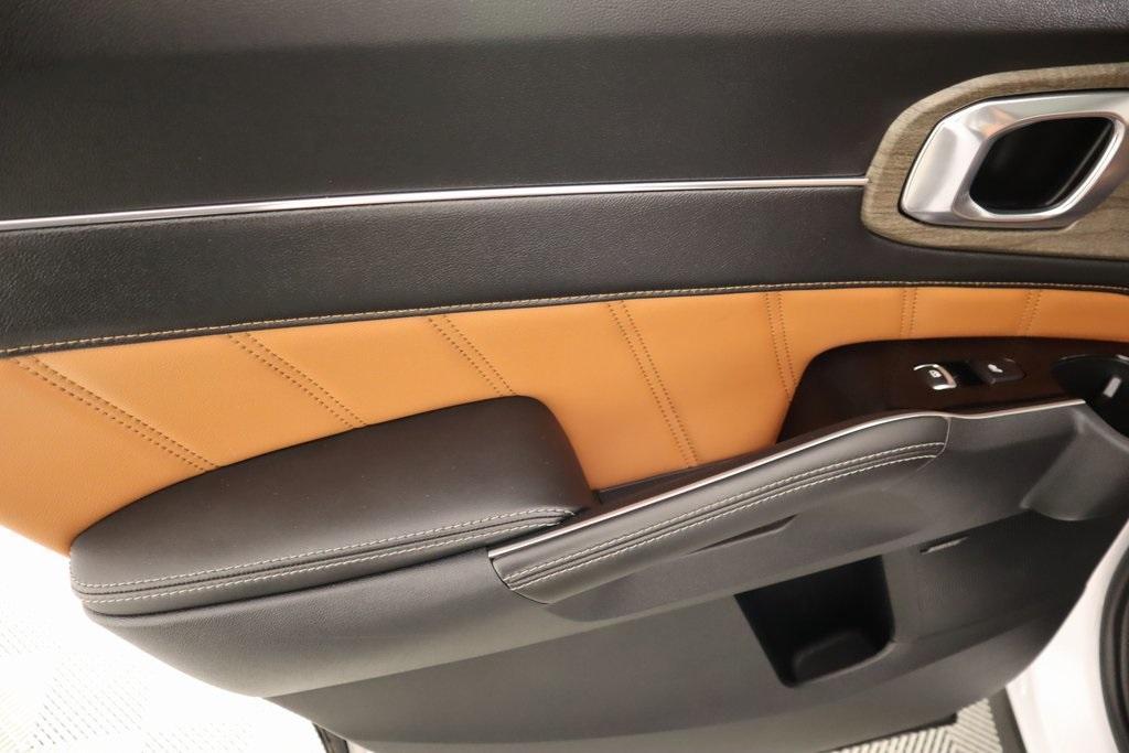 used 2023 Kia Sorento car, priced at $34,870