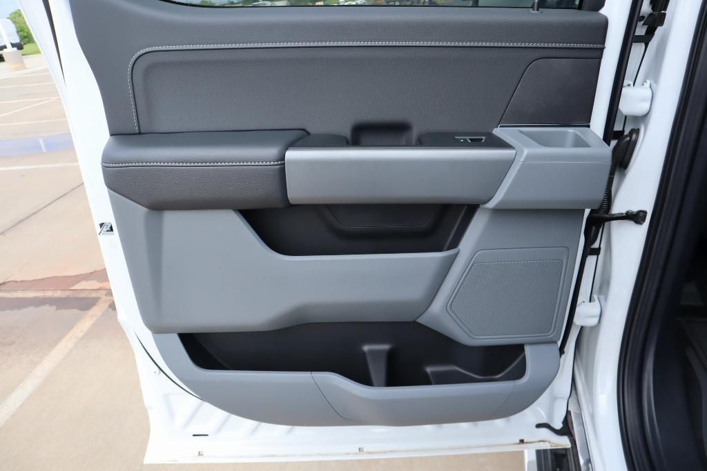 new 2025 Ford F-150 car, priced at $55,301