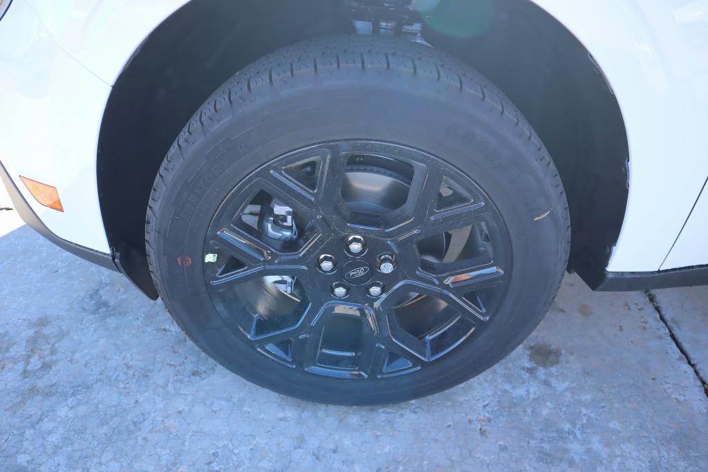 new 2025 Ford Maverick car, priced at $35,440