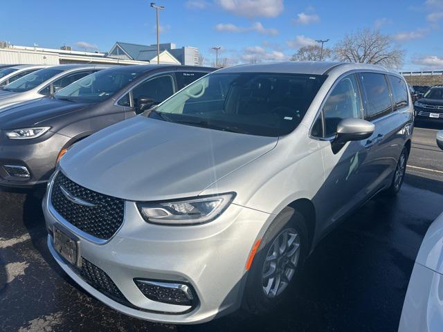 used 2023 Chrysler Pacifica car, priced at $24,999