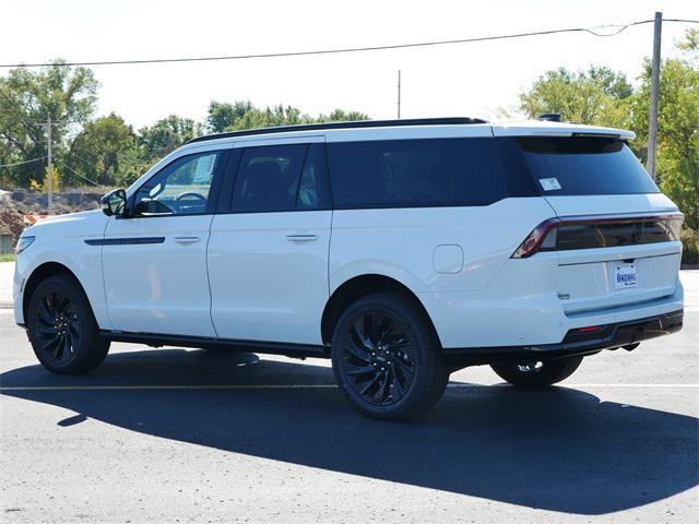 new 2025 Lincoln Navigator car, priced at $106,675