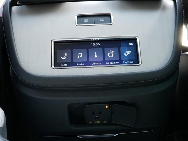 new 2025 Lincoln Navigator car, priced at $106,675
