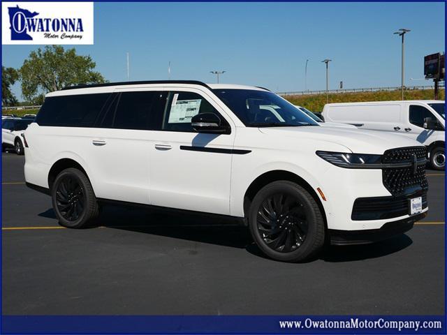 new 2025 Lincoln Navigator car, priced at $106,675