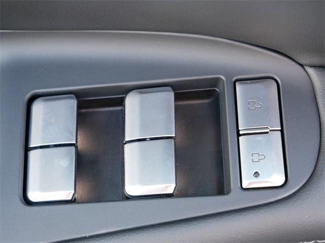 new 2025 Lincoln Navigator car, priced at $106,675