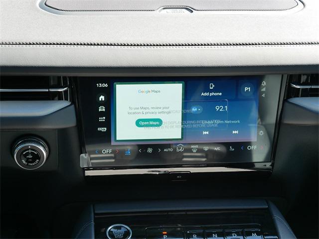 new 2025 Lincoln Navigator car, priced at $106,675
