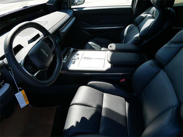 new 2025 Lincoln Navigator car, priced at $106,675