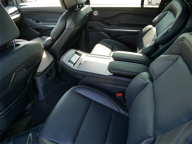new 2025 Lincoln Navigator car, priced at $106,190